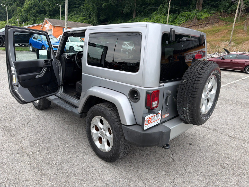 2014 Jeep Wrangler Image 19