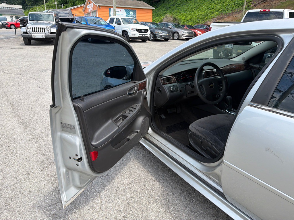 2016 Chevrolet Impala Image 9