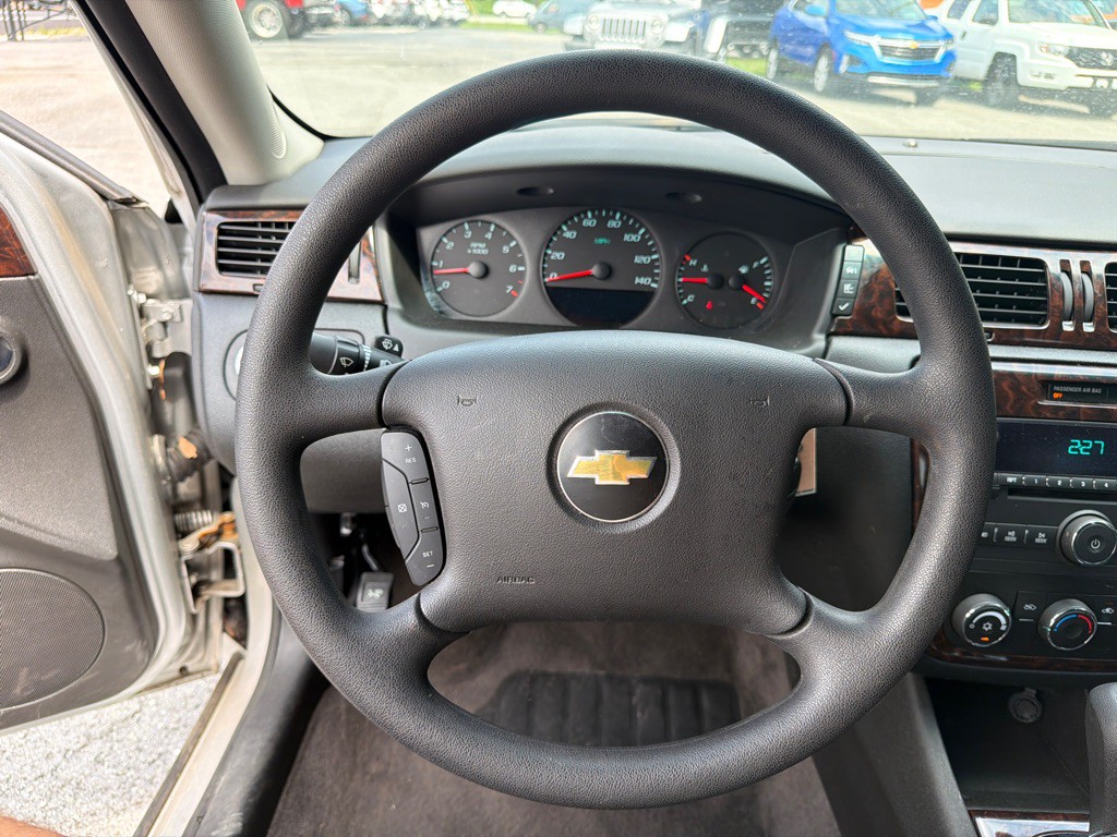 2016 Chevrolet Impala Image 13