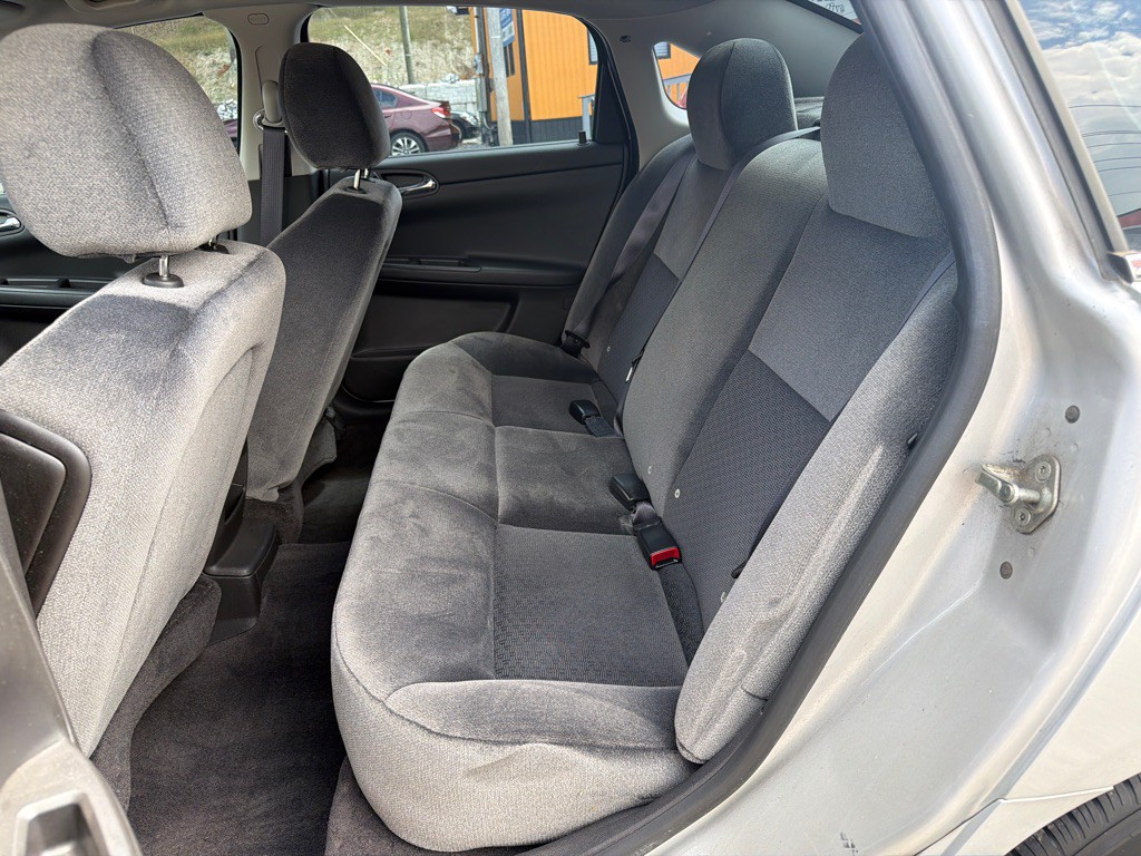 2016 Chevrolet Impala Image 21