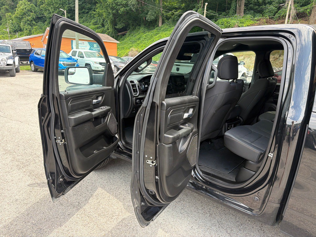 2023 RAM 1500 Image 24
