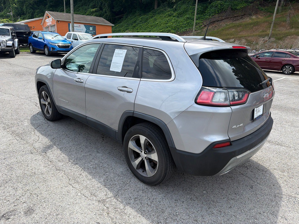 2019 Jeep Cherokee Image 5