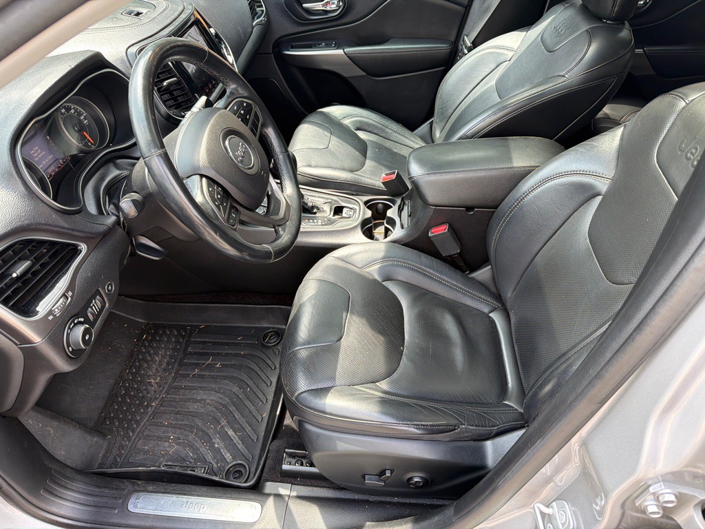 2019 Jeep Cherokee Image 12