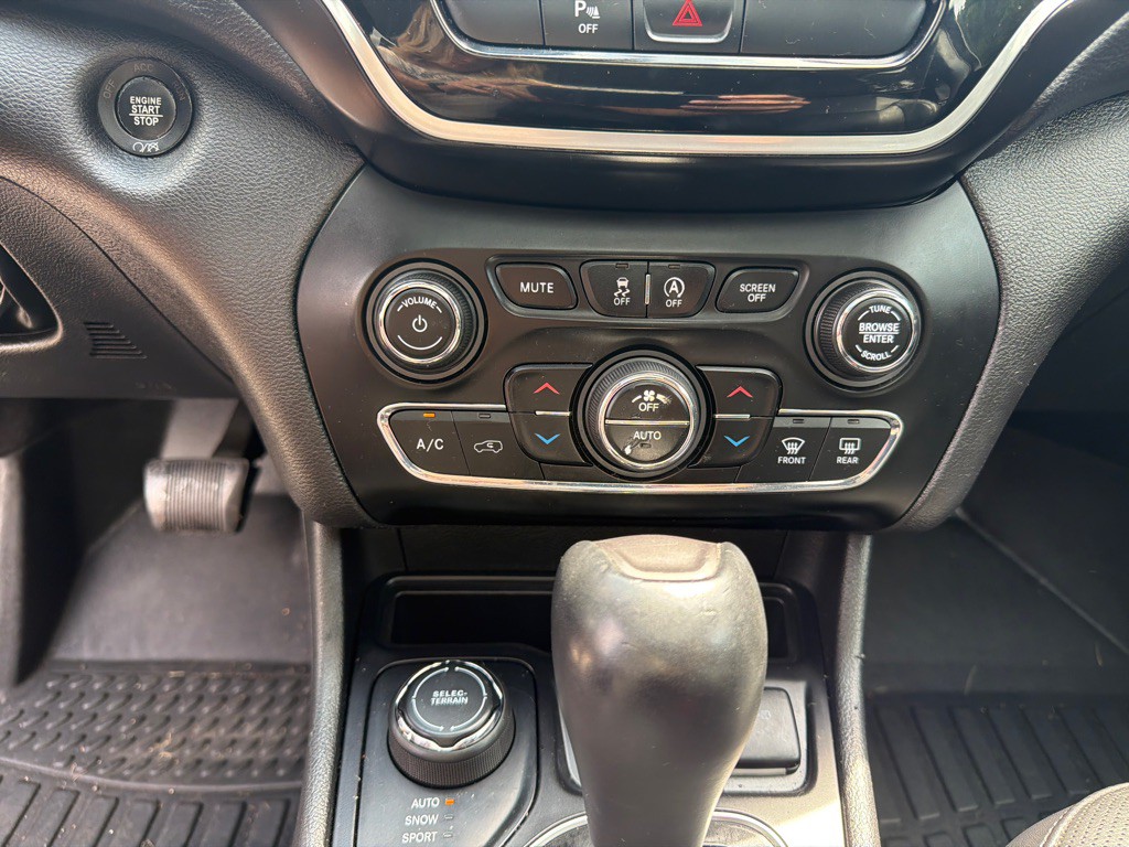 2019 Jeep Cherokee Image 18