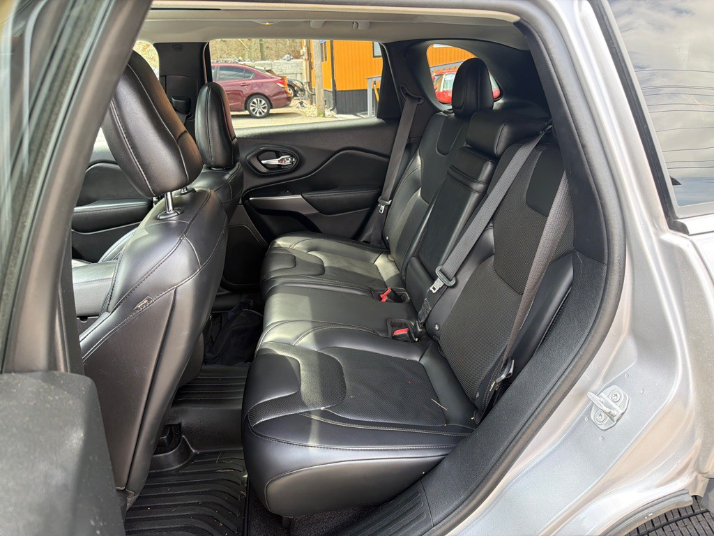 2019 Jeep Cherokee Image 22