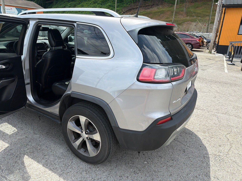 2019 Jeep Cherokee Image 25
