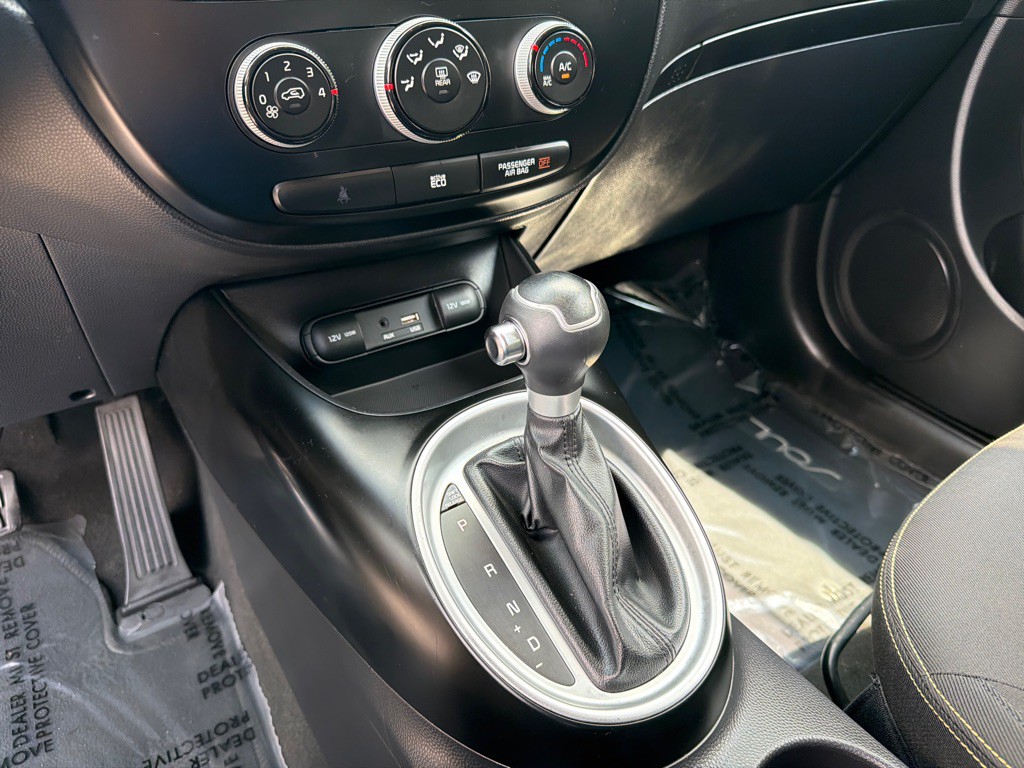 2015 Kia Soul Image 18