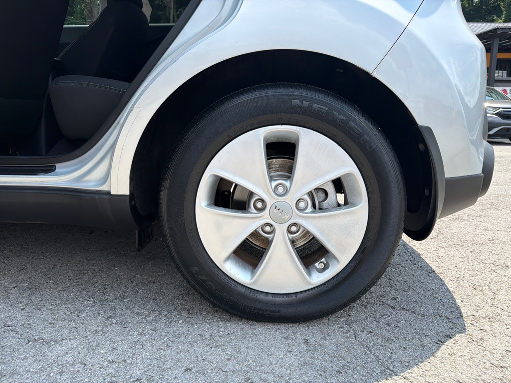 2015 Kia Soul Image 24