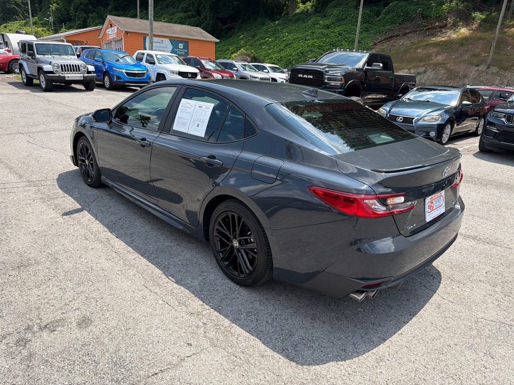 2025 Toyota Camry Image 5