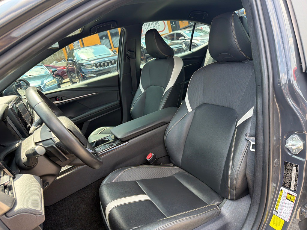 2025 Toyota Camry Image 11
