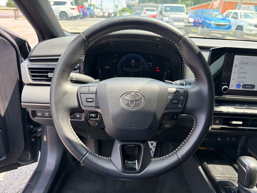 2025 Toyota Camry Image 13