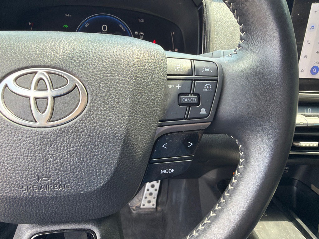 2025 Toyota Camry Image 16