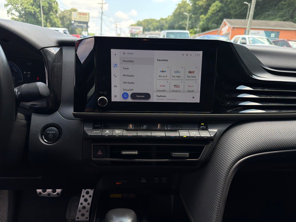 2025 Toyota Camry Image 18