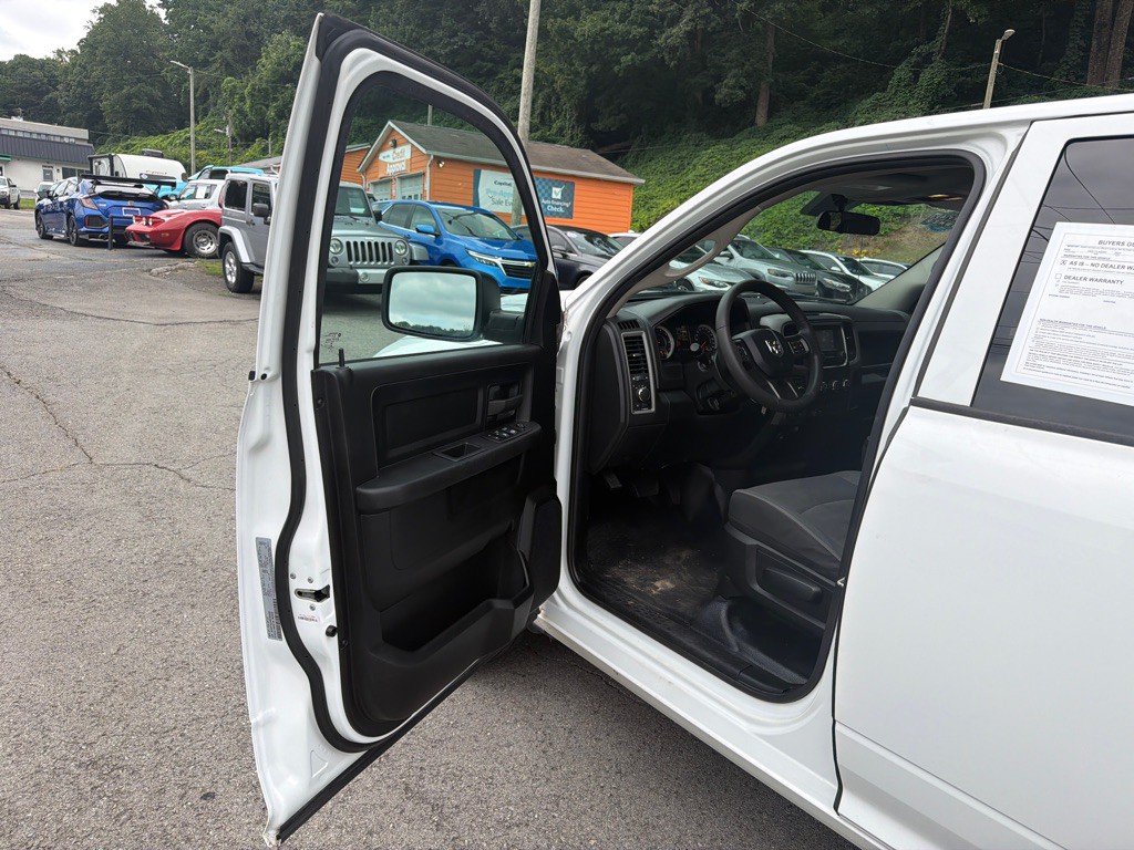 2021 RAM 1500 Image 9