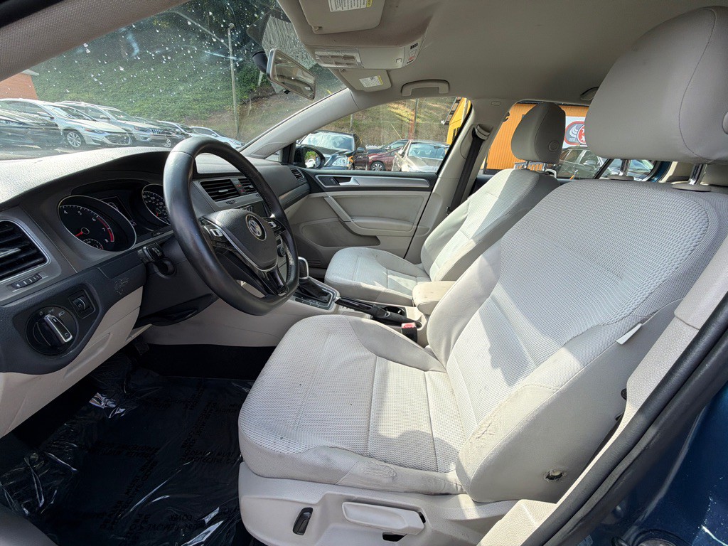 2016 Volkswagen Golf Image 12