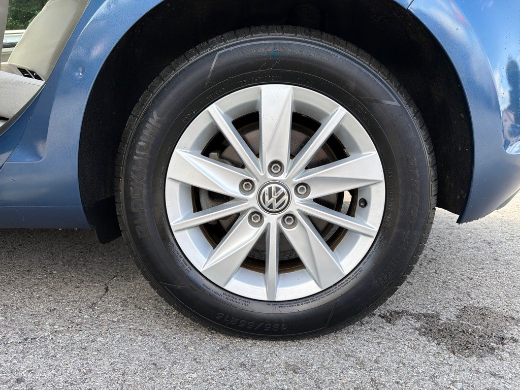 2016 Volkswagen Golf Image 23
