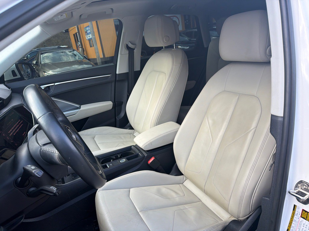 2020 Audi Q3 Image 11