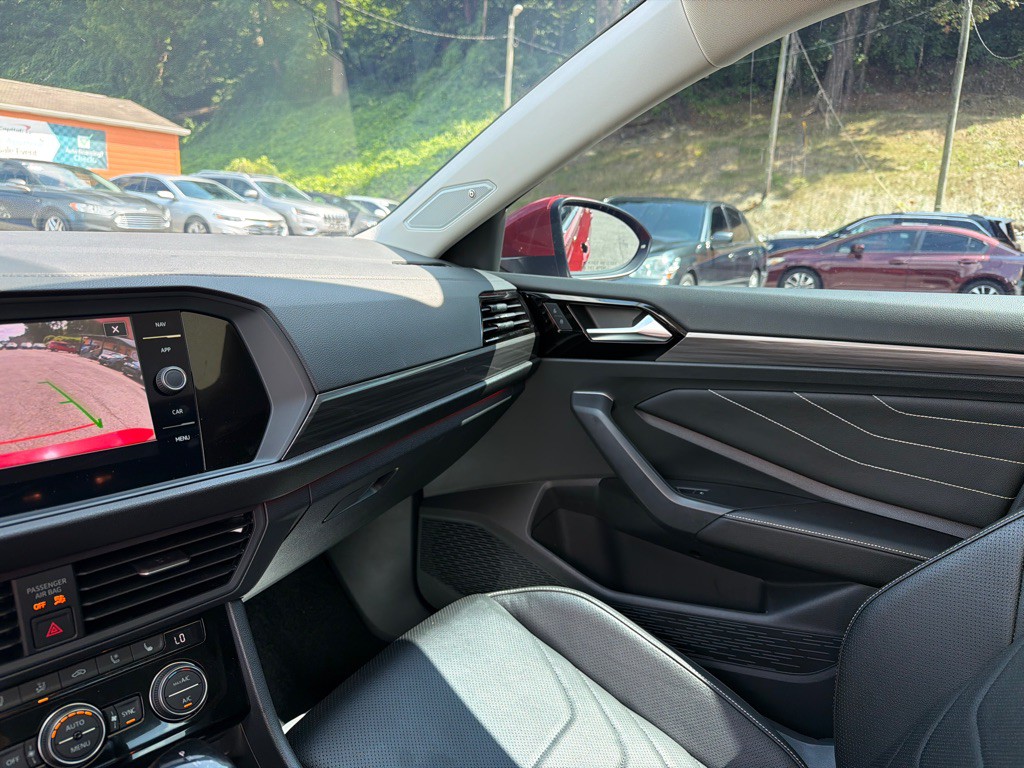 2024 Volkswagen Jetta Image 17