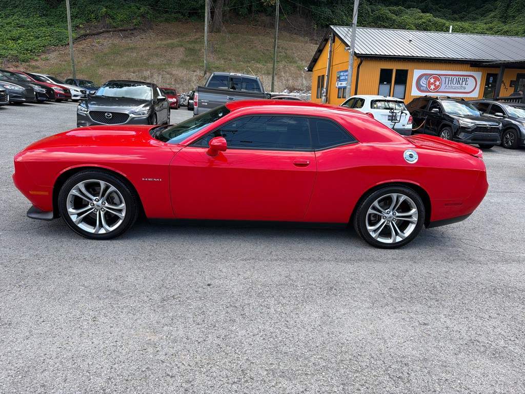 2022 Dodge Challenger Image 4