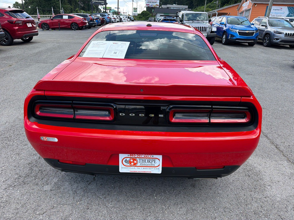 2022 Dodge Challenger Image 6
