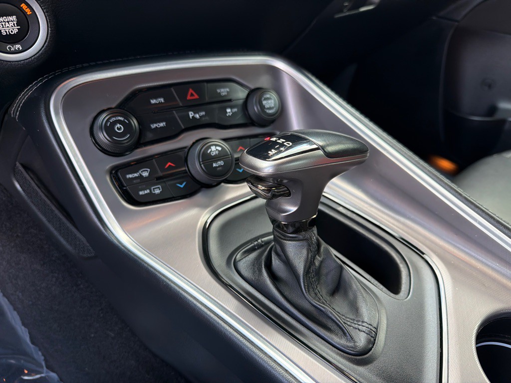 2022 Dodge Challenger Image 17