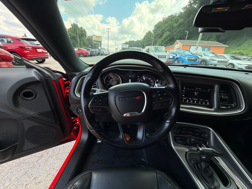 2022 Dodge Challenger Image 19