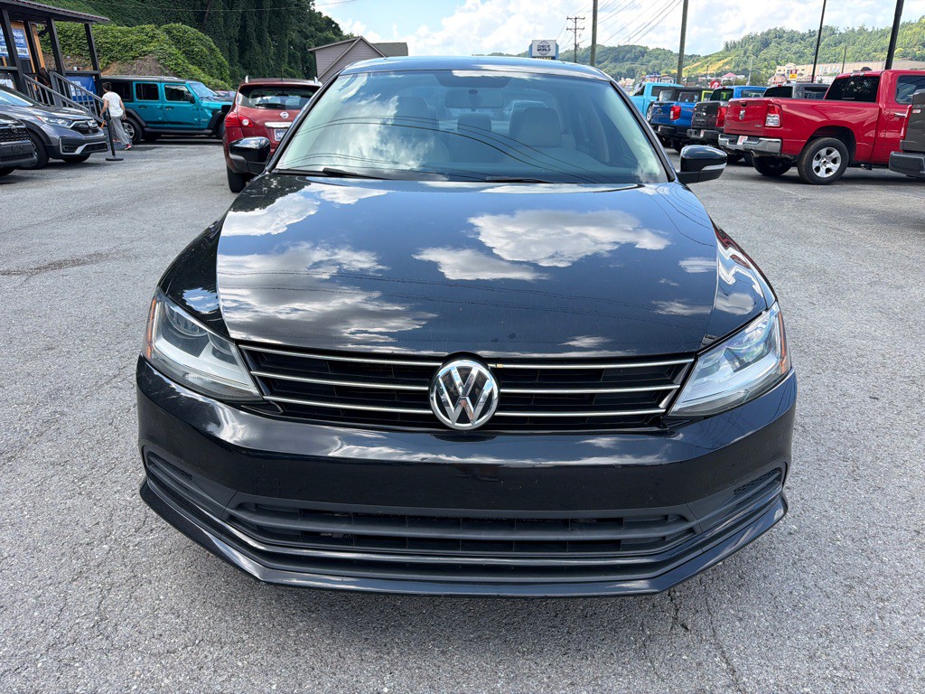 2017 Volkswagen Jetta Image 2