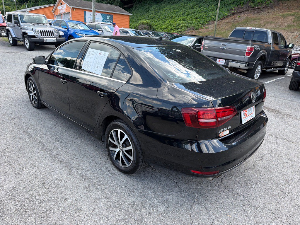 2017 Volkswagen Jetta Image 5