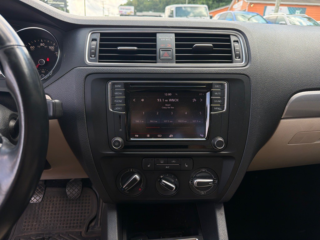 2017 Volkswagen Jetta Image 13