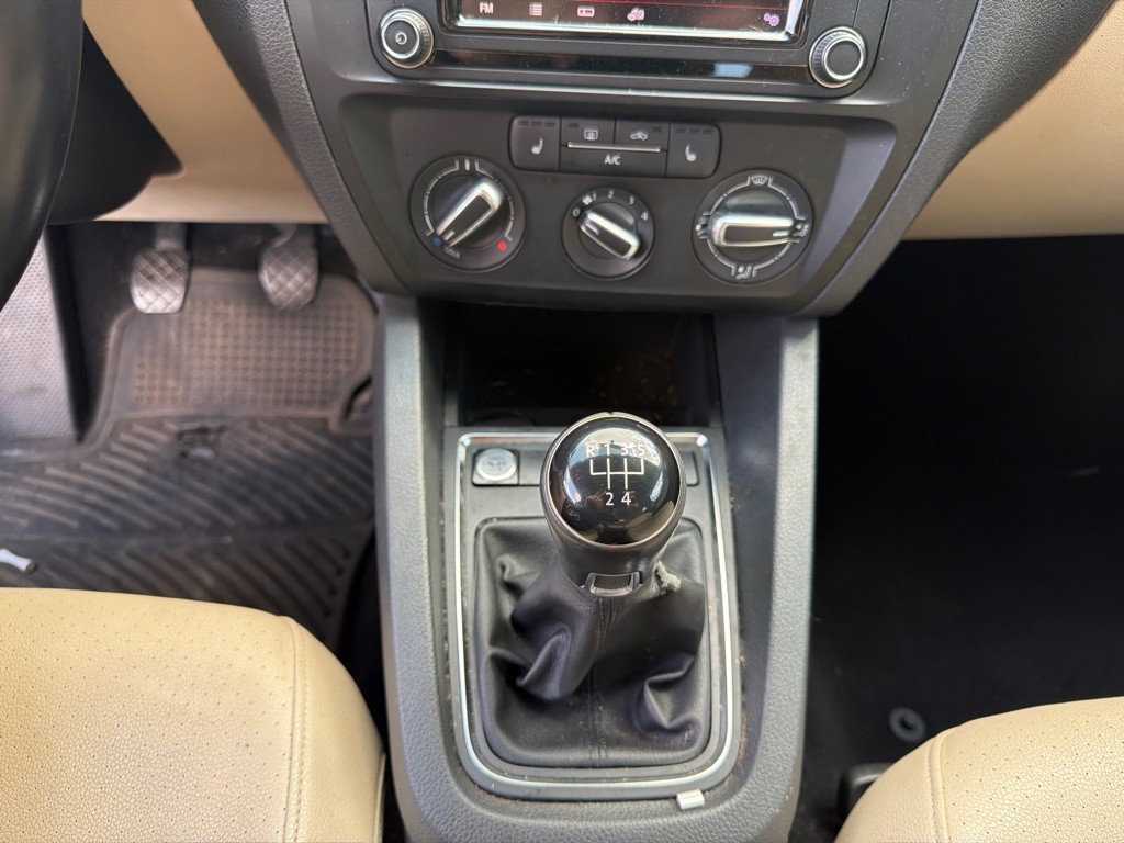 2017 Volkswagen Jetta Image 15