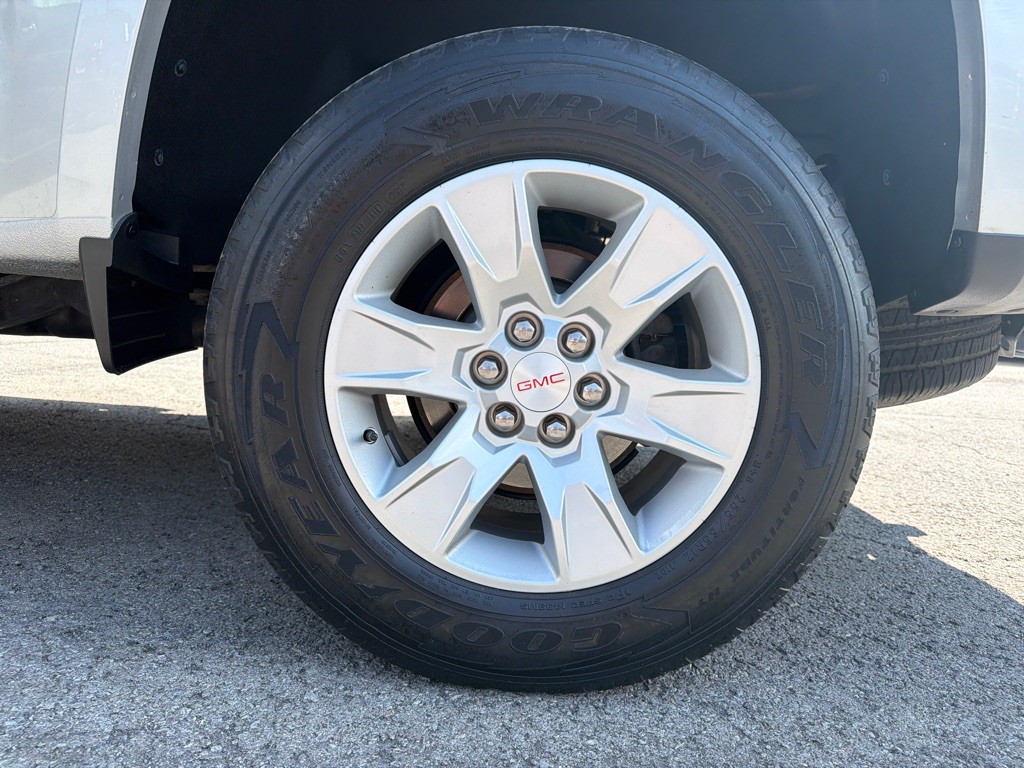 2017 GMC Canyon Image 22
