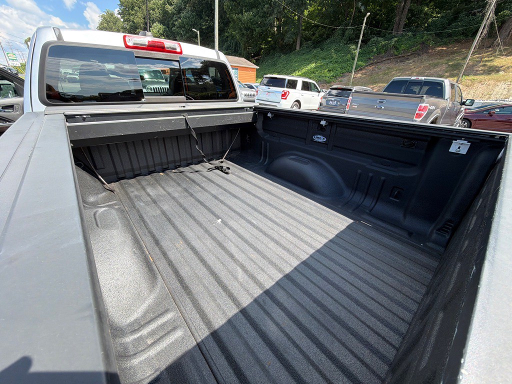 2017 GMC Canyon Image 24