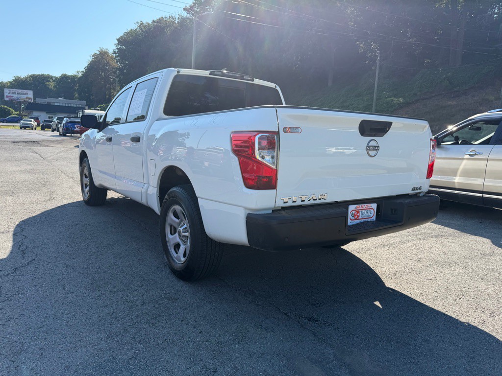 2023 Nissan Titan Image 4