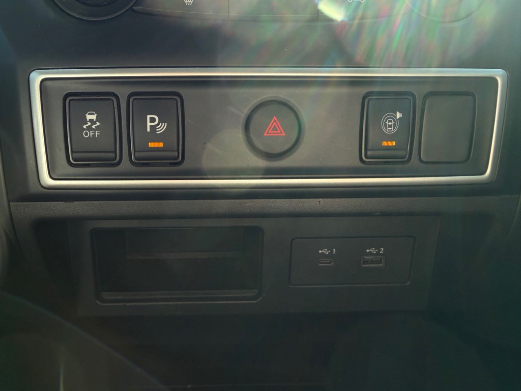 2023 Nissan Titan Image 21