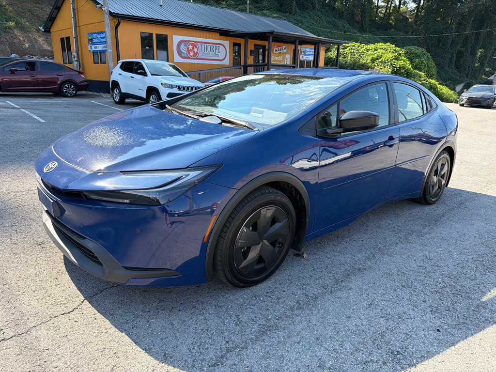 2025 Toyota Prius Image 3