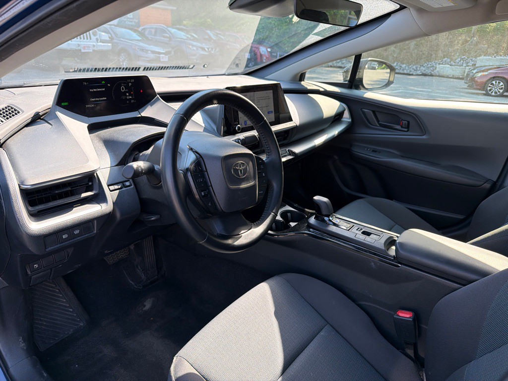 2025 Toyota Prius Image 10