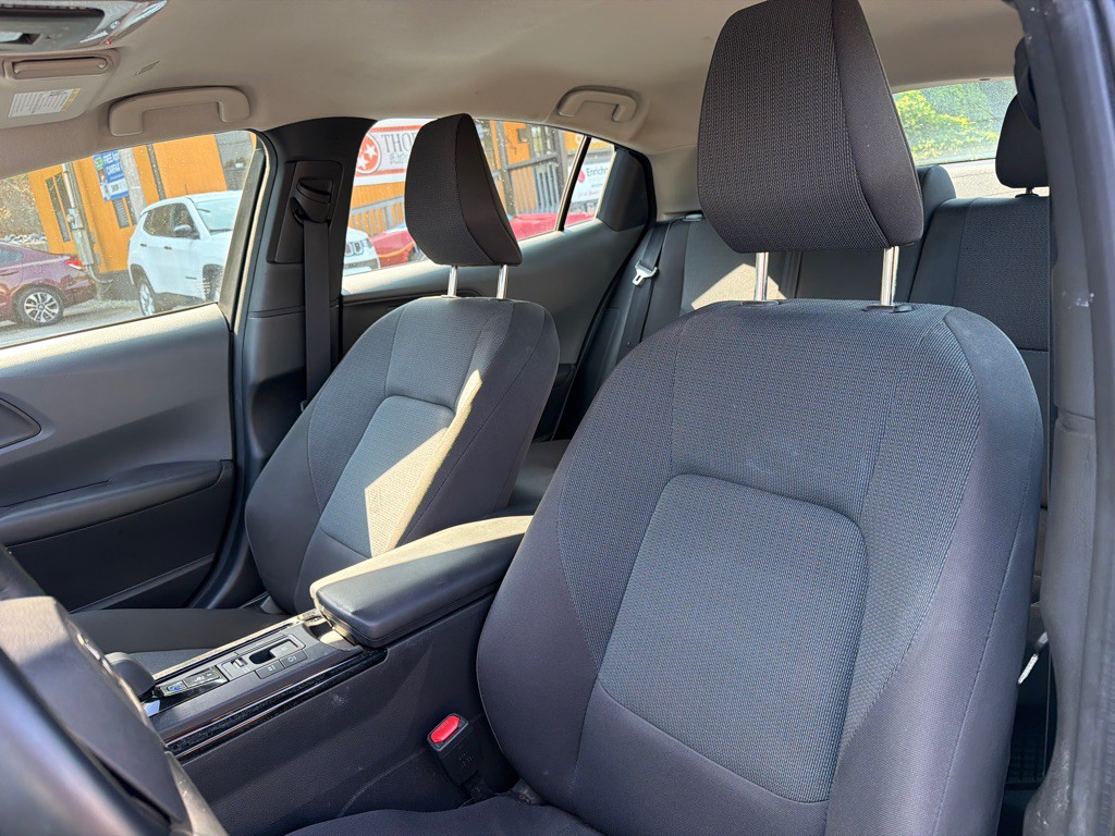 2025 Toyota Prius Image 11