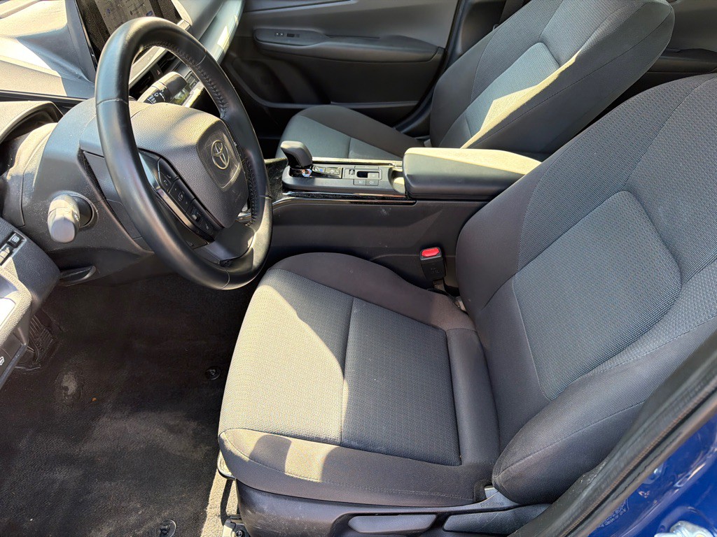 2025 Toyota Prius Image 12