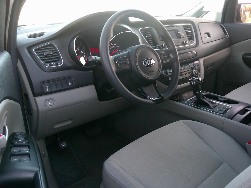 2016 Kia Sedona Image 7