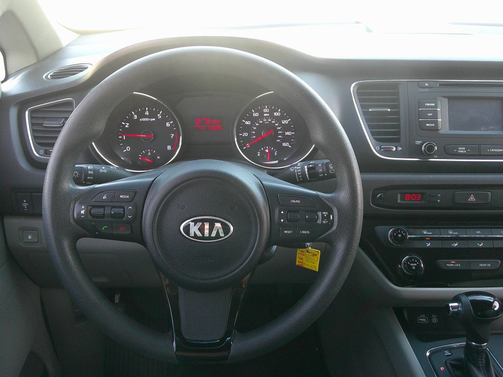 2016 Kia Sedona Image 6
