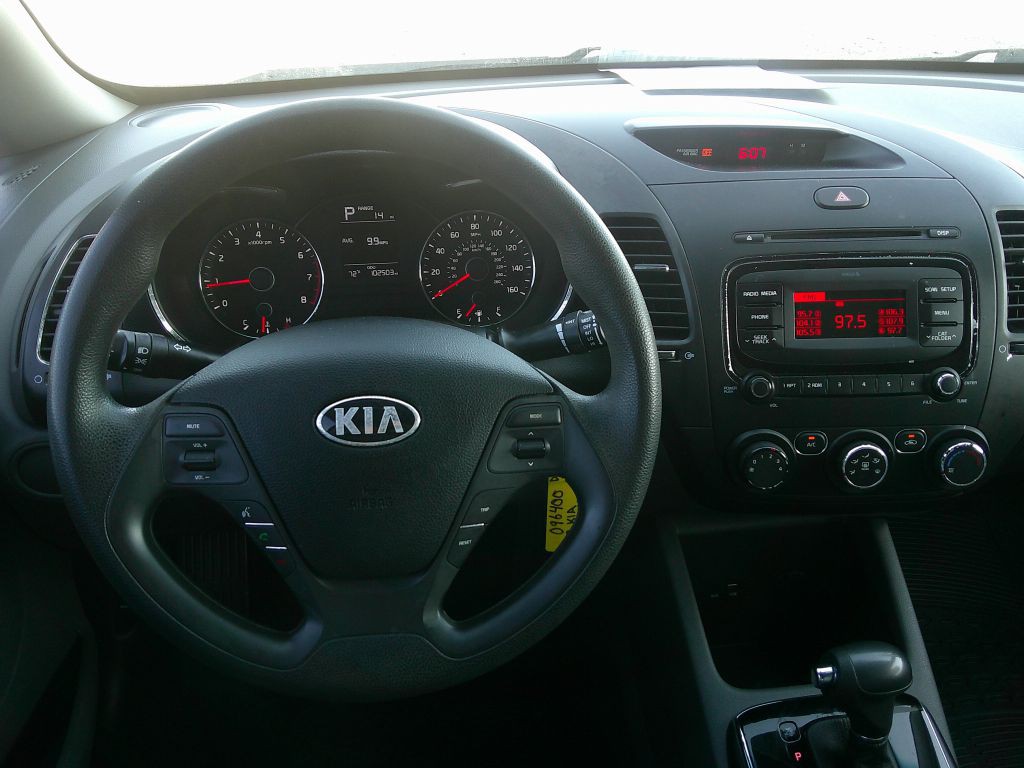 2017 Kia Forte Image 6