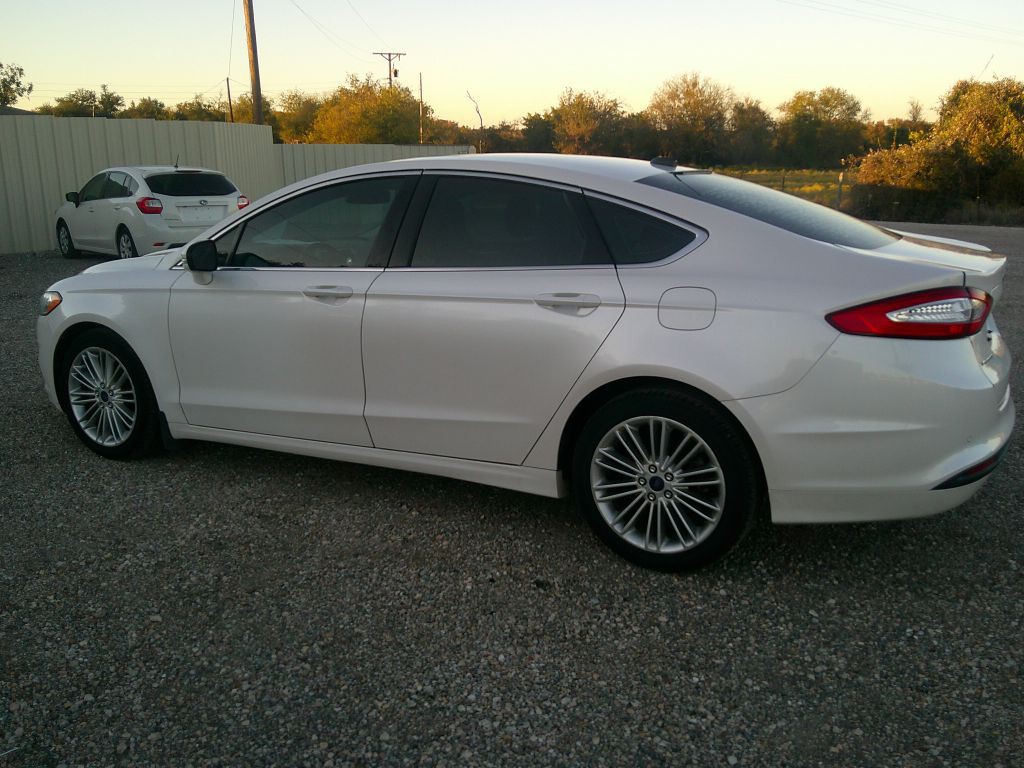 2016 Ford Fusion Image 4