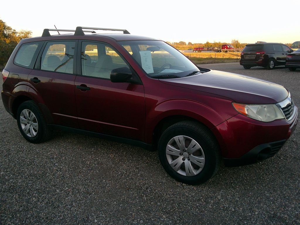 2010 Subaru Forester Image 2