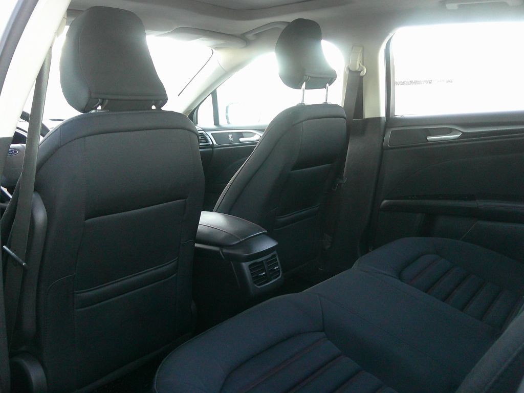 2016 Ford Fusion Image 8