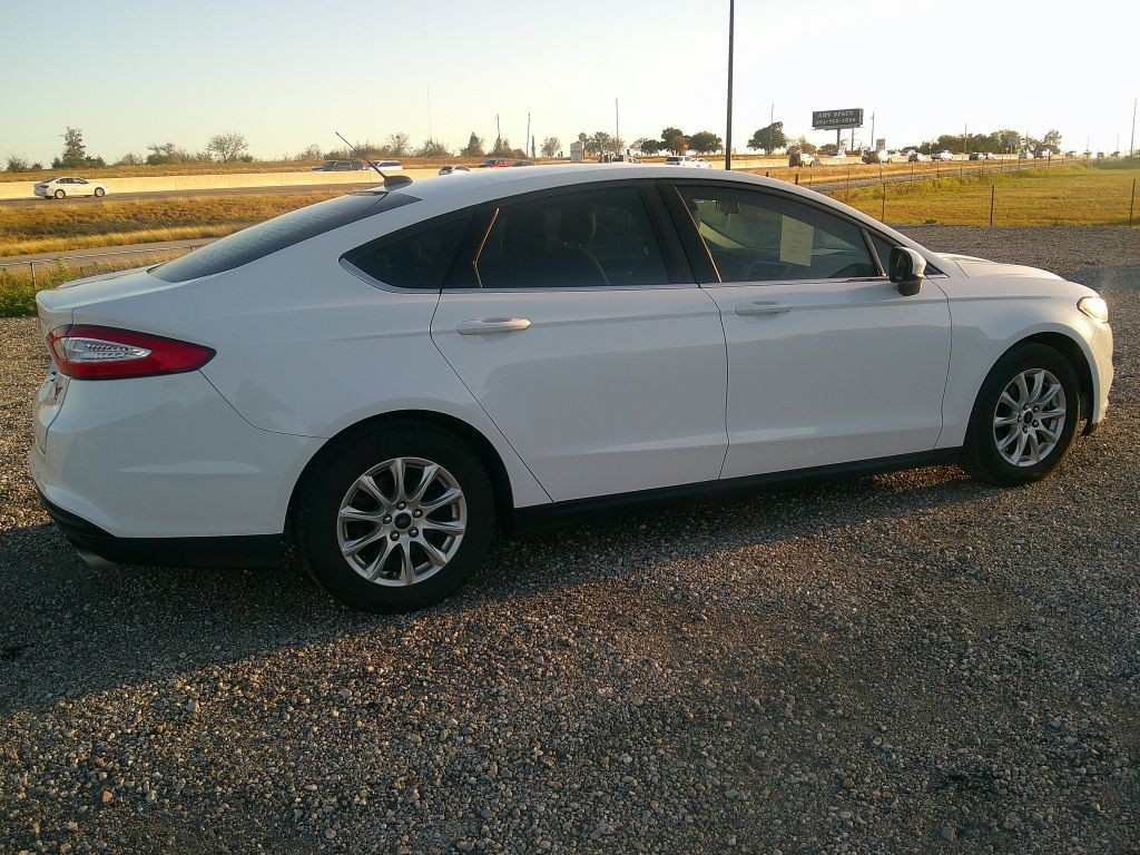 2016 Ford Fusion Image 3
