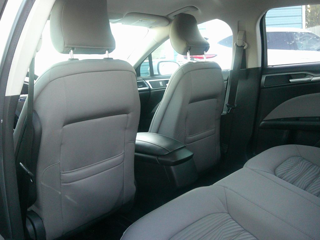 2016 Ford Fusion Image 8