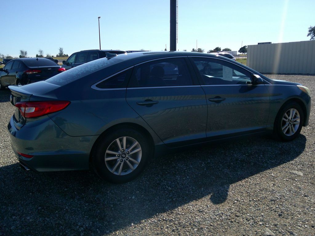 2017 Hyundai Sonata Image 3