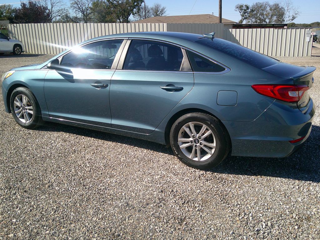 2017 Hyundai Sonata Image 4