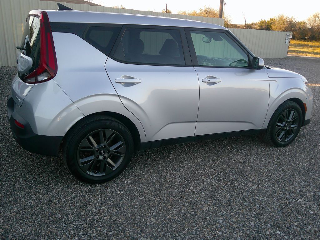 2020 Kia Soul Image 3