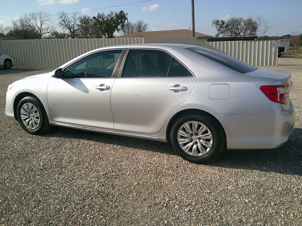 2013 Toyota Camry Image 4